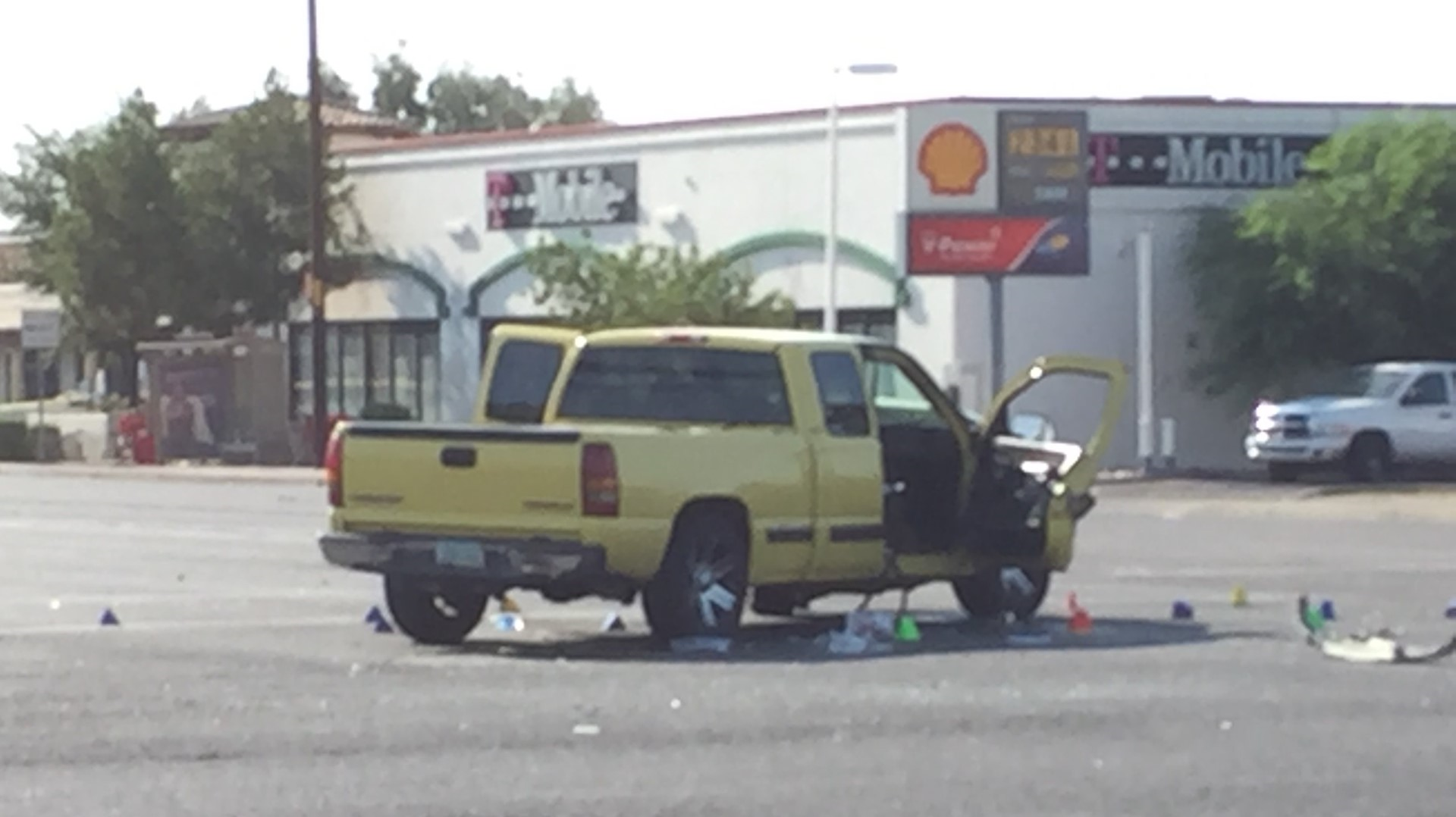 Two Phoenix Pd Officers Hurt In Crash Near 35th And Glendale Avenues